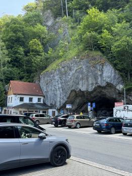 Parkplatz Hermannshöhle, Felsengrotte (Elbingerode/Oberharz am Brocken)